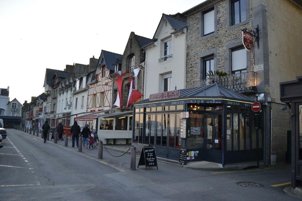 Vue Sur Mer Cancale Esterno foto